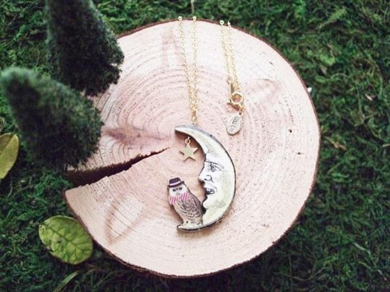 月とふくろうのネックレス/wooden necklace - 项链 - 木头 黄色