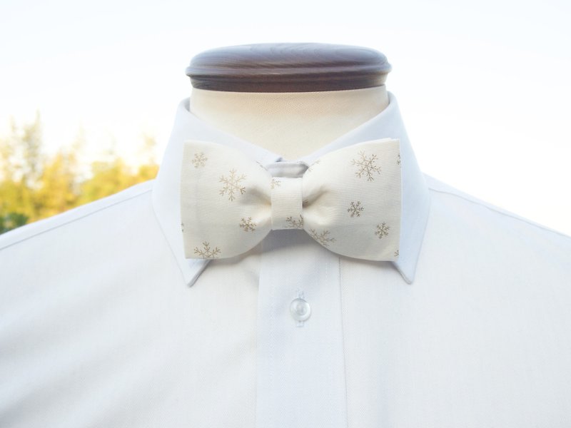 TATAN クリスマス蝶ネクタイ（白） - 领带/领带夹 - 其他材质 白色