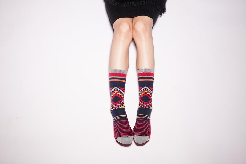 MIT微笑标章 精梳棉几何图形条纹长袜(男,女两种尺寸) - 袜子 - 棉．麻 红色