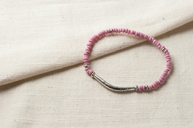 琉璃系列 4mm藕紫琉璃手串 合金雕花管 - 手链/手环 - 琉璃 粉红色