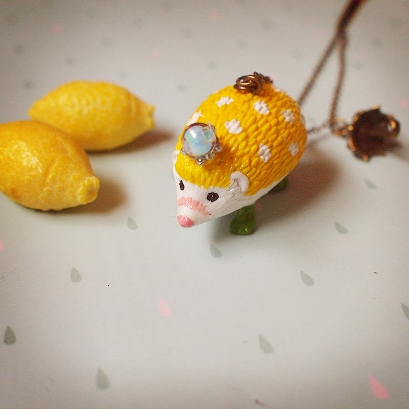 动物园 | 黄柠檬雨天刺猬动物项链/钥匙圈/吊饰 - 项链 - 塑料 黄色