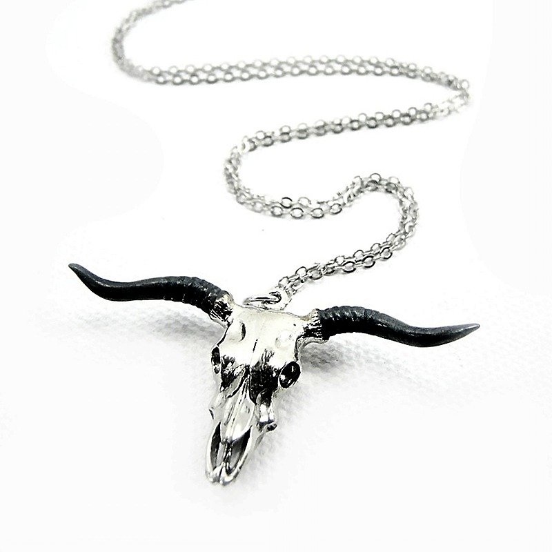Zodiac pendant Bull skull for Taurus in white bronze and oxidized antique color ,Rocker jewelry ,Skull jewelry,Biker jewelry - 项链 - 其他金属 