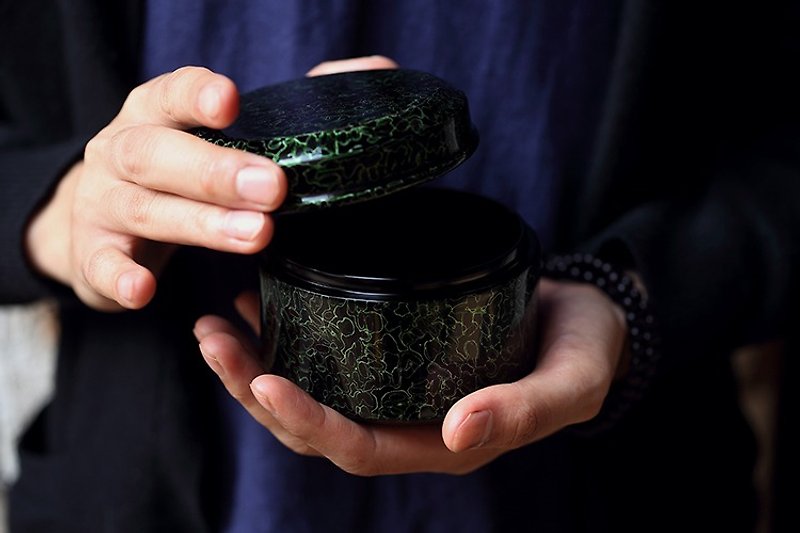 {弦•生活器物} 螢綠金蟲茶罐  大漆日式茶具 - 茶具/茶杯 - 木头 