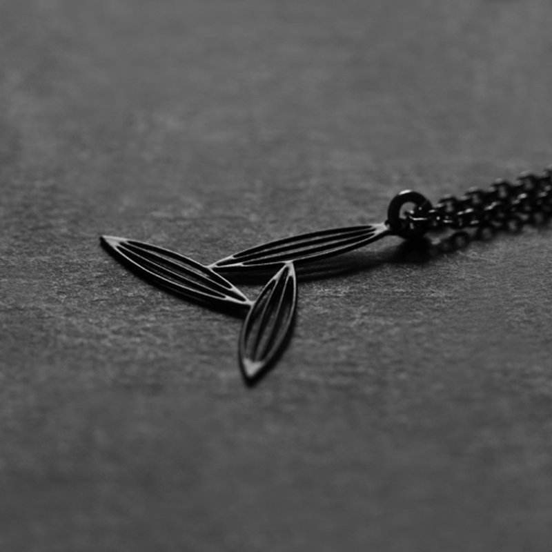 黑淡竹三叶项链 Black Three Sasagrasses Pendant   - 项链 - 其他金属 