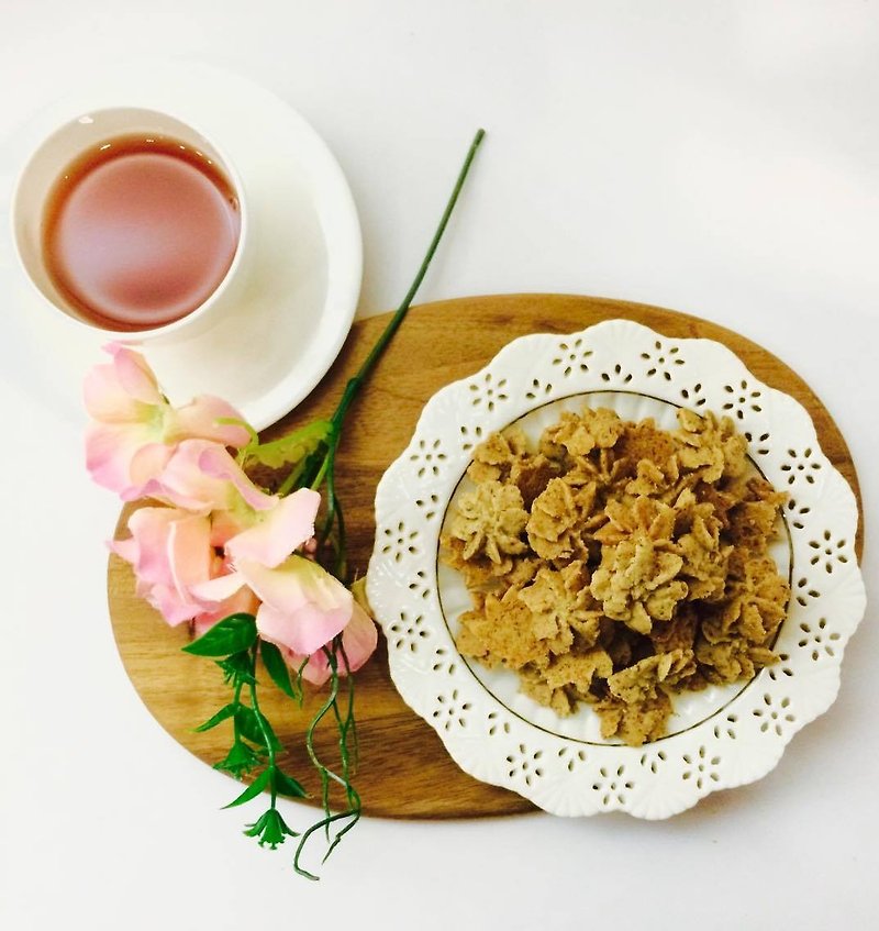 【Felicitas Pâtissérie】玫瑰花茶酥饼 Sablés Rose Tea (袋装) - 手工饼干 - 新鲜食材 红色