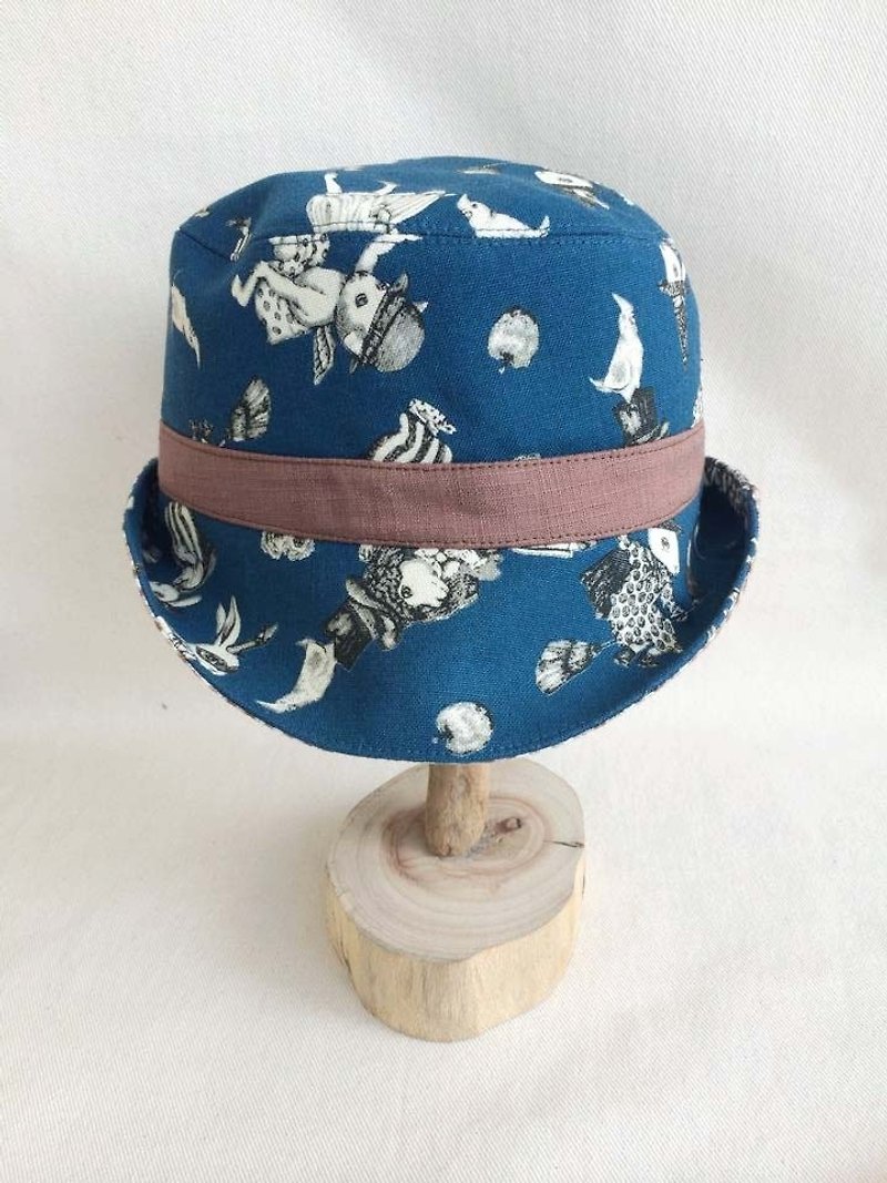 Va手工童帽系列  爱丽丝双面渔夫帽 - 围嘴/口水巾 - 其他材质 蓝色