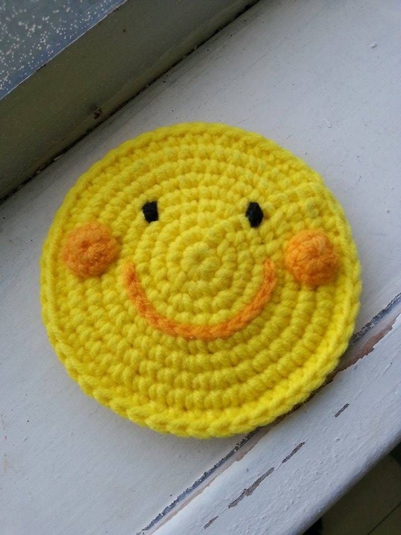 【Knitting】Smile Moon 微笑月亮 - 杯垫 - 其他材质 黄色