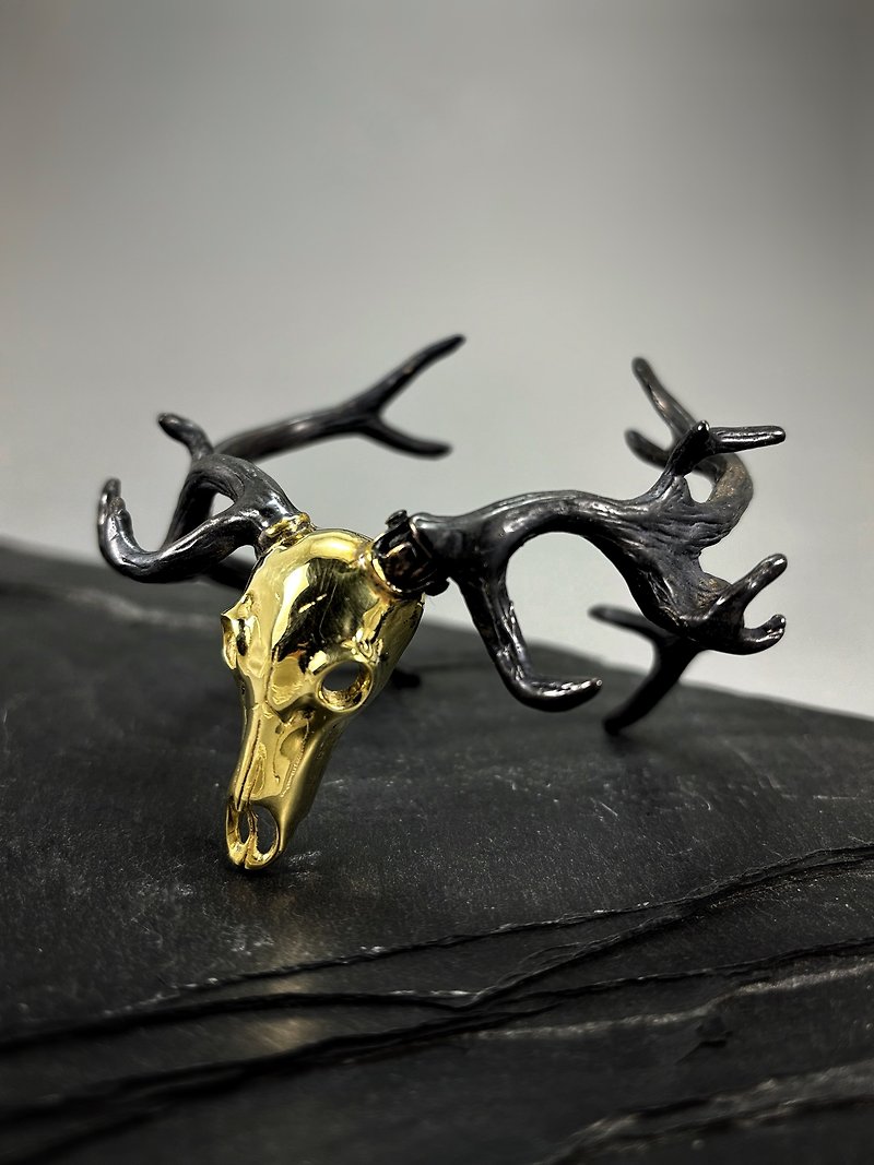 Stag Skull bangle in brass ,Rocker jewelry ,Skull jewelry,Biker jewelry - 手链/手环 - 其他金属 