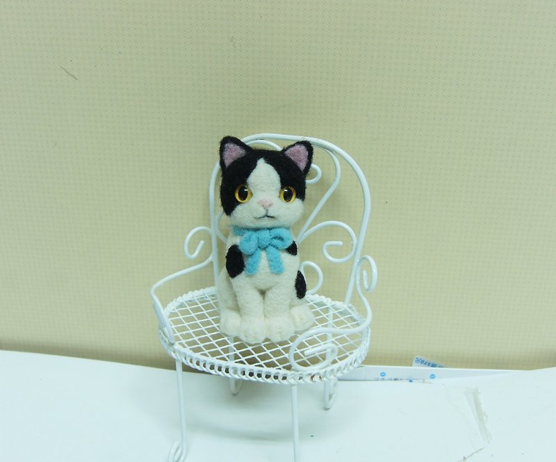 【羊乐多 X 羊毛毡】黑白 猫咪手机吊饰 耳机塞 - 玩偶/公仔 - 羊毛 白色