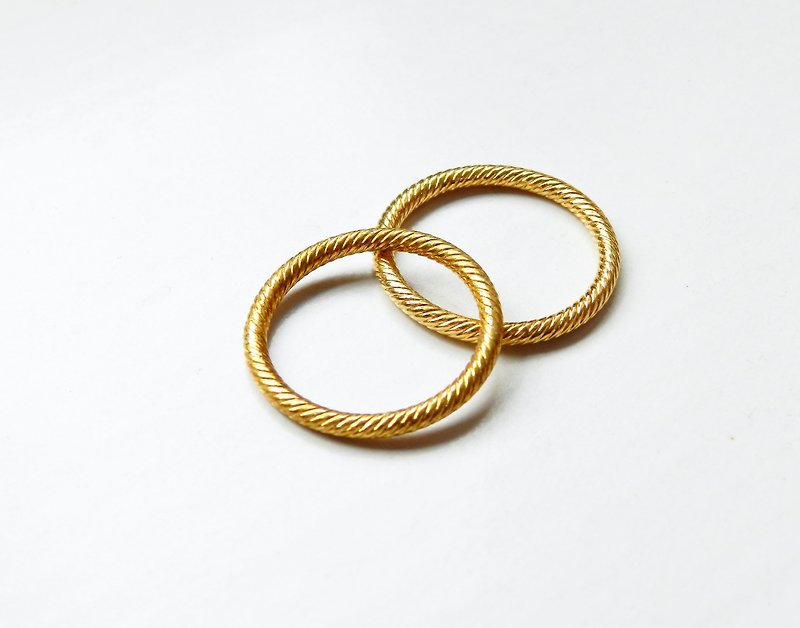 【 礼物 】堆叠戒 Stacking Rings - 戒指 - 其他金属 金色