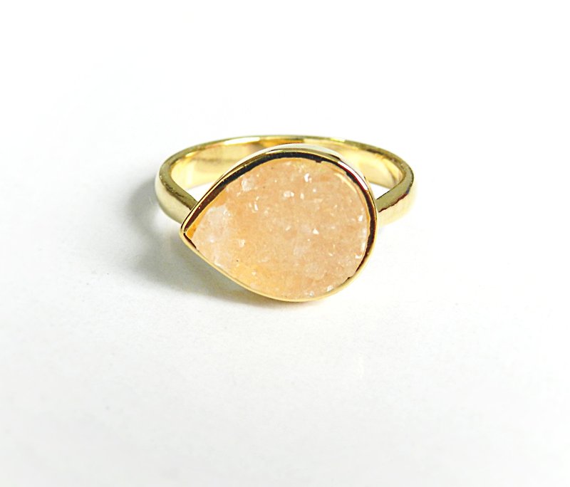 【 Minimaliste 】粉色水滴石英 晶簇戒指 - 戒指 - 宝石 粉红色