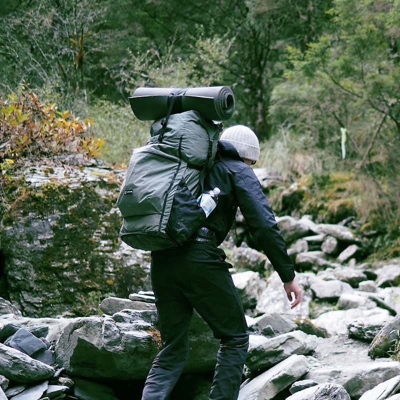 MARBLE 轻量化登山背包 - 后背包/双肩包 - 防水材质 灰色