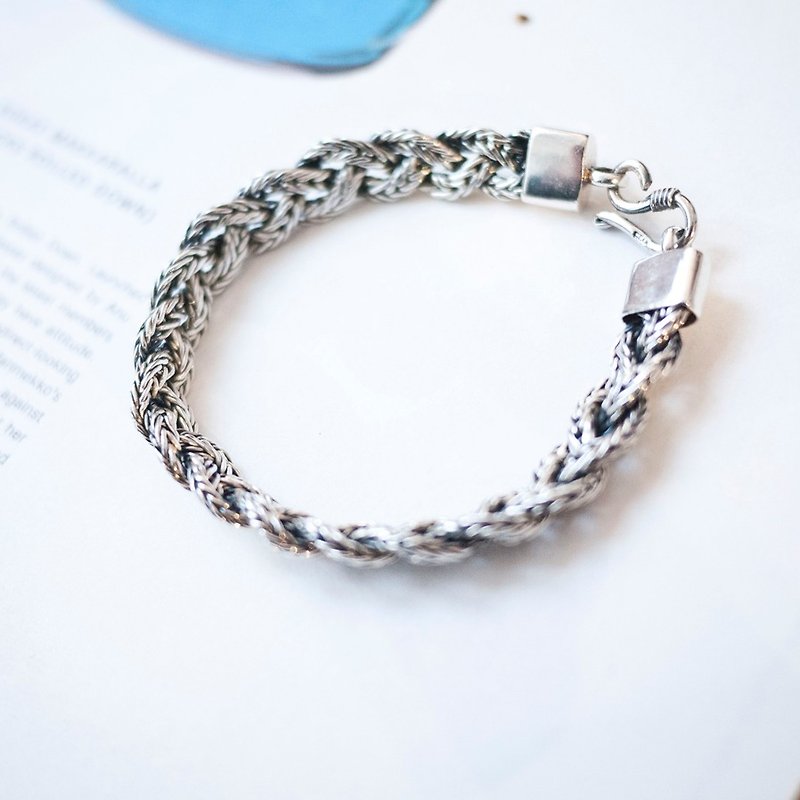 MUFFëL 925 Silver 纯银系列 - Knitting Ribbon 手链 - 手链/手环 - 纯银 灰色
