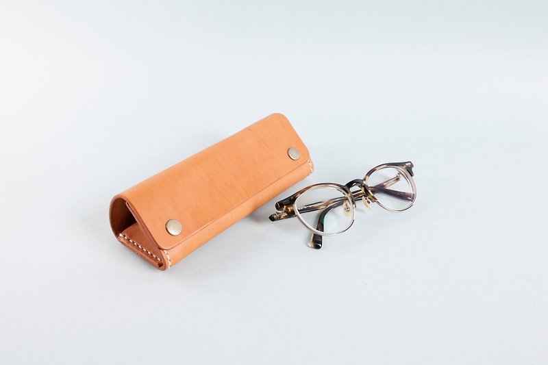 三角眼镜盒 | 皮革订制 | 定制打字 | 随身收纳 | 真皮 | 礼物 - 眼镜/眼镜框 - 真皮 