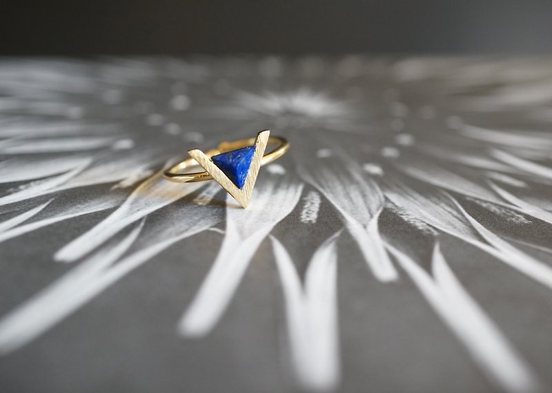 【16KGP】Mat Gold V Adjustable Ring, " Lapis Lazuli " - 戒指 - 宝石 蓝色
