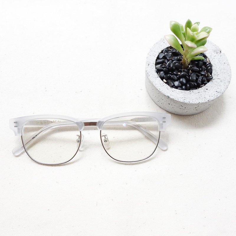 磨砂透明眉框 新款眼镜 镜框 - 眼镜/眼镜框 - 塑料 白色