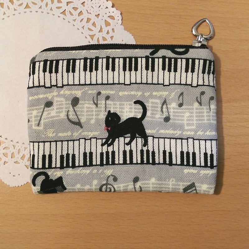 【钢琴与黑猫零钱包(灰色)】音乐 乐器 音符 五线谱 钢琴 键盘 棉布 手创 定制化 订做《米思熊》毕业礼物 - 零钱包 - 其他材质 灰色