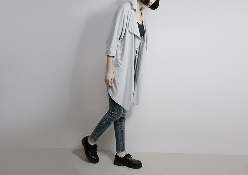 I . A . N Design 灰色特殊立体领外套 有机棉 Organic Cotton - 女装休闲/机能外套 - 棉．麻 灰色