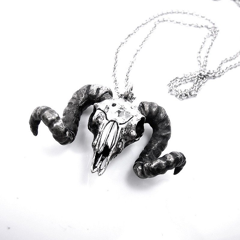 Ramble skull pendant in white bronze and oxidized antique color,Rocker jewelry ,Skull jewelry,Biker jewelry - 项链 - 其他金属 