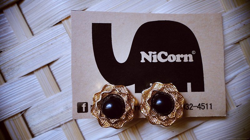 NiCorn手作-发梢的幸福-温柔铁黑玫瑰复古耳环(耳夹式) - 耳环/耳夹 - 其他材质 黑色