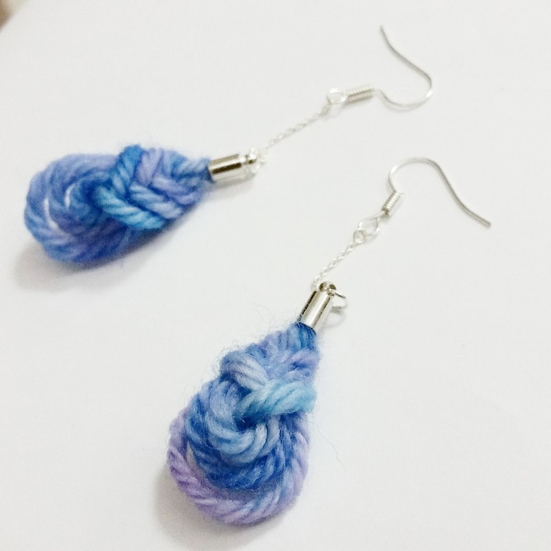 粉彩手工羊毛线 中国结 长耳环 (蓝/紫蓝/蓝绿) - 耳环/耳夹 - 其他材质 多色