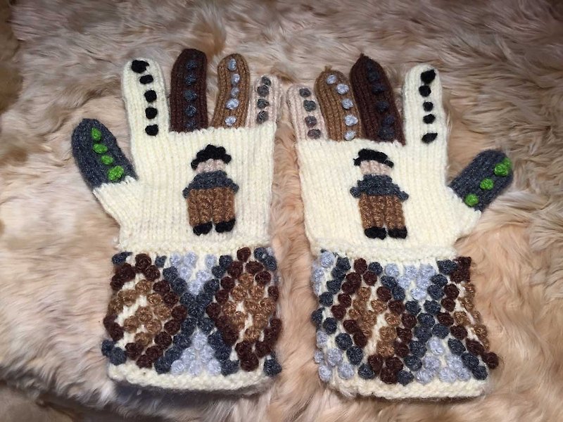 立体织纹秘鲁小人图案手套-米白 - 手套 - 其他材质 卡其色
