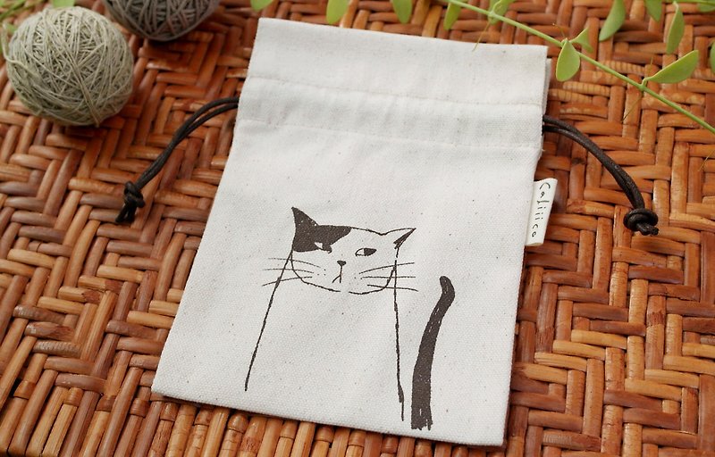 SMALL BAG WITH BLACK & WHITE CAT. - 化妆包/杂物包 - 棉．麻 金色