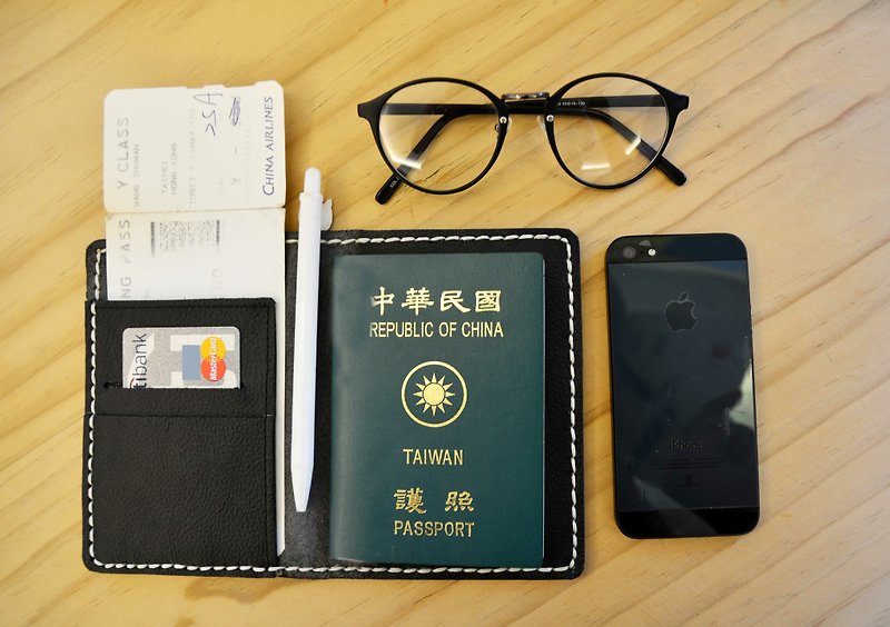 手作皮革 ─ 护照夹 。(护照包,证件夹,机票旅行多功能卡套,卡片) - 护照夹/护照套 - 真皮 多色