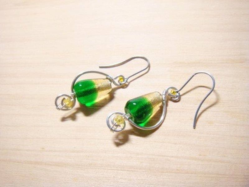 柚子林琉璃 Terpsichore 的小竖琴 柠檬黄 x 草地绿 可改夹式 - 耳环/耳夹 - 玻璃 