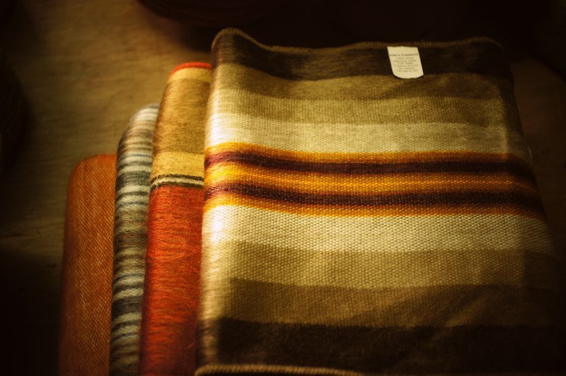 南美洲 手作羊驼草泥马围巾 - 围巾/披肩 - 其他材质 多色
