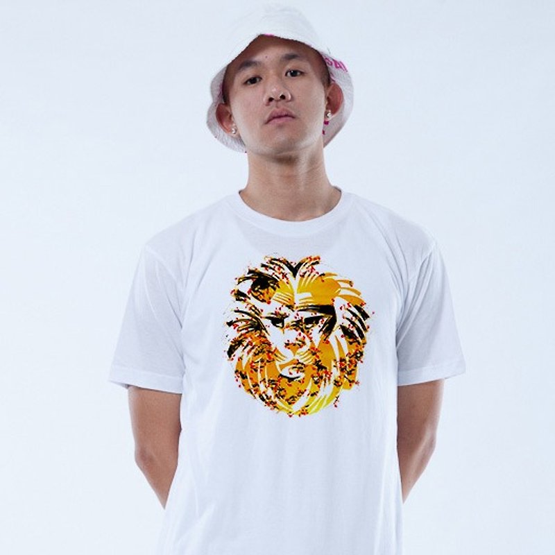 ICARUS 伊卡鲁斯 原创潮流设计短TEE ANIMAL  动物系列 -"LION  若狮" - 女装 T 恤 - 棉．麻 白色