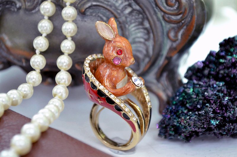 TIMBEE LO 限时优惠 红色兔子 贵族绿色宝座 戒指 附有弹性戒指 - 戒指 - 其他金属 红色