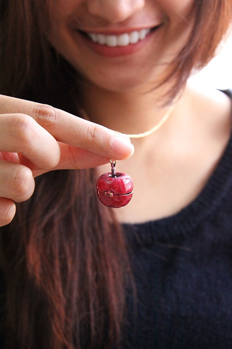 白雪公主的红苹果吊饰／手绘上釉 - 项链 - 其他金属 红色