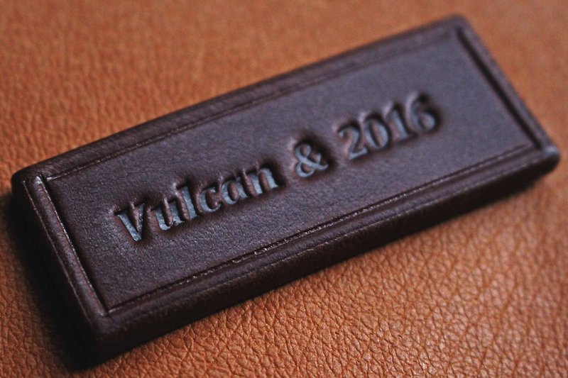 【请勿单独下标】VULCAN 皮革 压印 烫金 服务 仅限搭配商品下标 - 皮夹/钱包 - 真皮 咖啡色