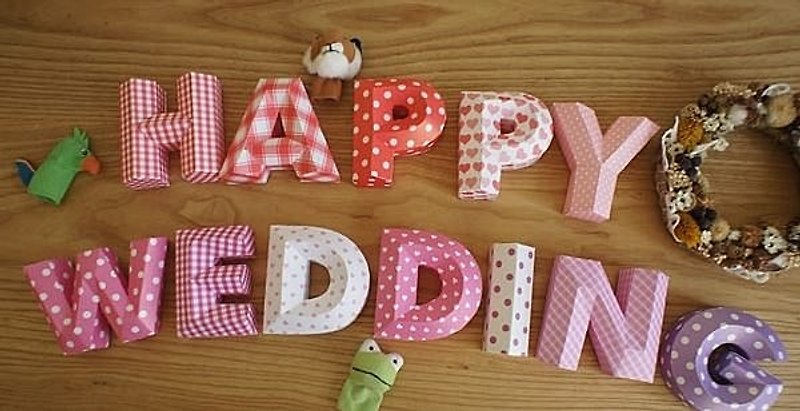 婚礼布置 / 婚纱道具 / HAPPY WEDDING / 立体字 / 小款 - 木工/竹艺/纸艺 - 纸 多色