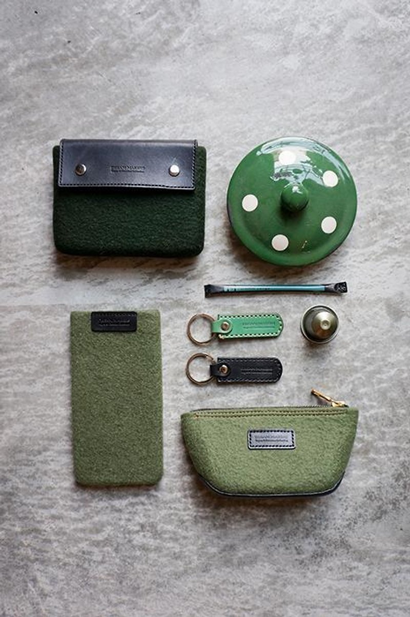 无缝上方标 羊毛 手机袋 适用4.7寸iphone12mini / 8 / 7/ SE - 手机壳/手机套 - 羊毛 