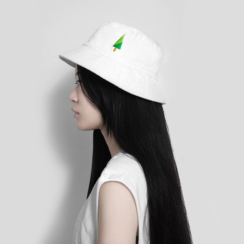 【情人节礼物】贴心小树／天然冷气渔夫帽－白色 - 帽子 - 绣线 白色