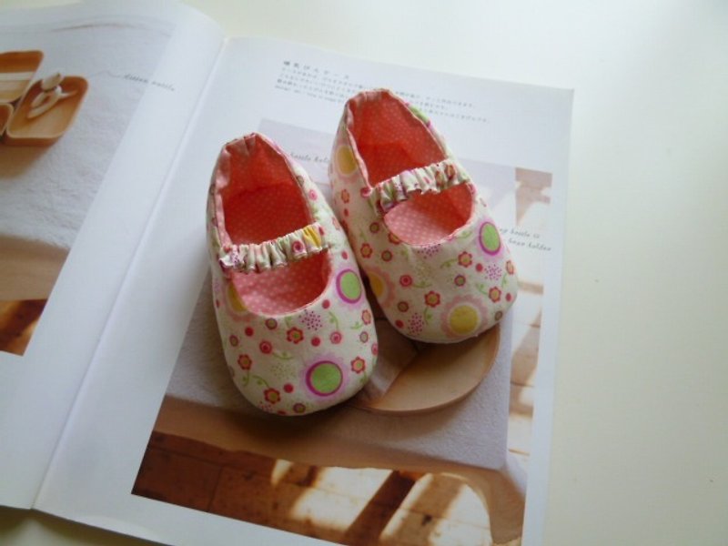 圈圈花婴儿鞋 宝宝鞋 娃娃鞋 - 婴儿鞋 - 棉．麻 粉红色