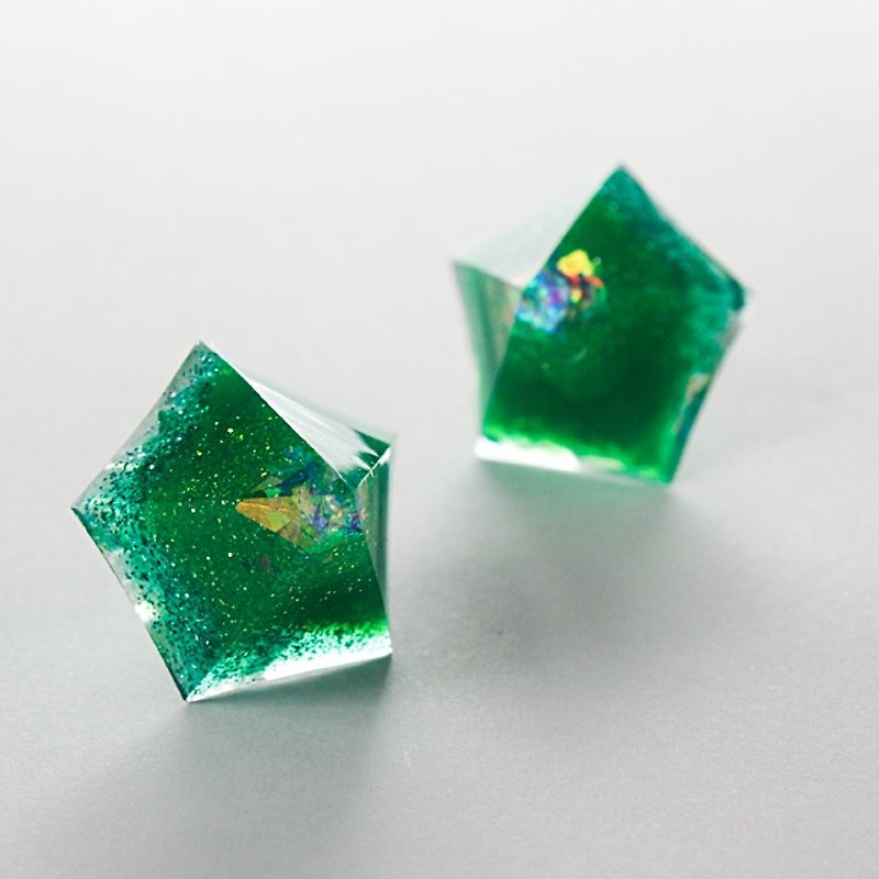 ペンタゴンピアス(針葉) - 耳环/耳夹 - 其他材质 绿色