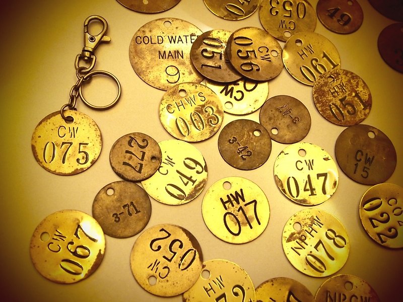 美国古铜牌Vintage tag钥匙圈吊饰 - 钥匙链/钥匙包 - 其他材质 金色