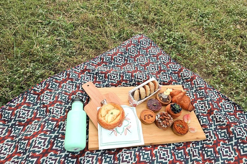 旅人。野餐 // 加大尺寸4-6人，伯利恒之光露营野餐垫 桌垫（附收纳袋） - 野餐垫/露营用品 - 防水材质 绿色