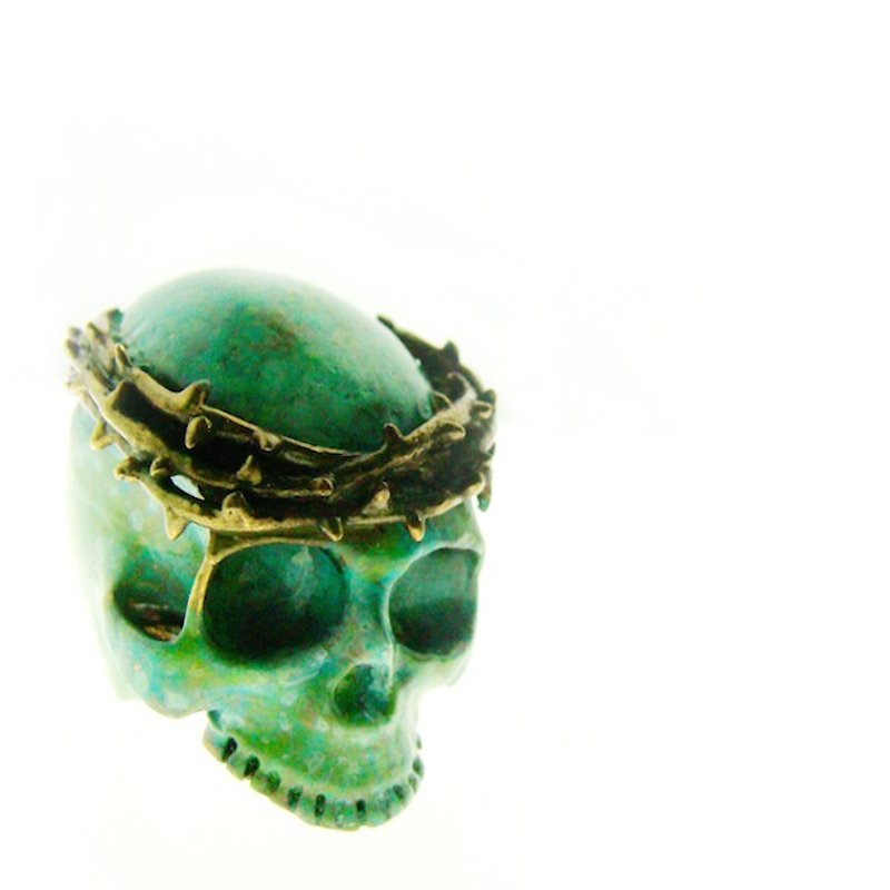 其他金属 戒指 - Patina Skull with thorn crown ring in brass with green patina color ,Rocker jewelry ,Skull jewelry,Biker jewelry