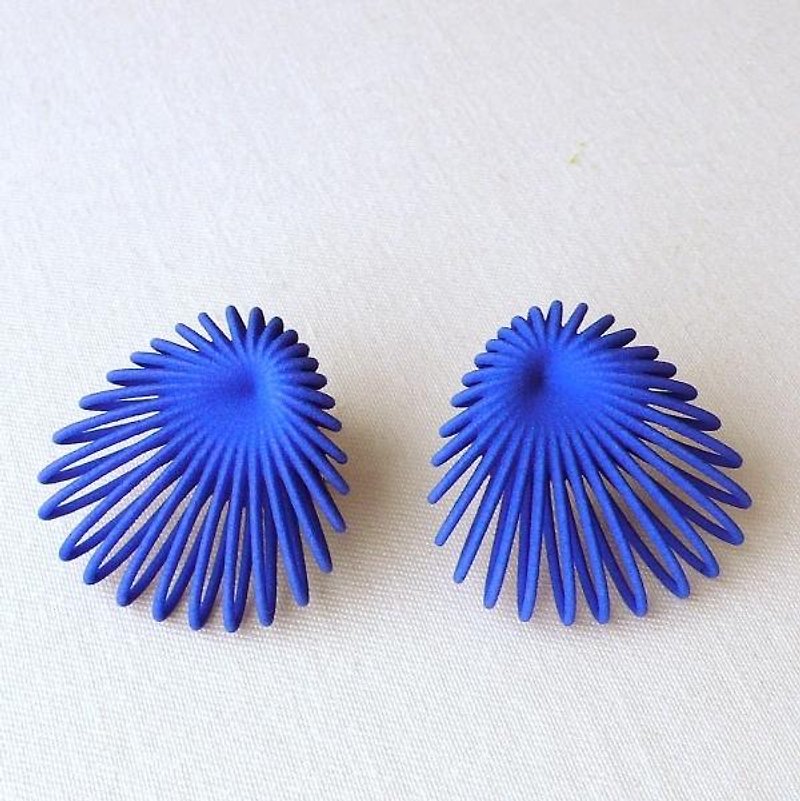 SHELL BLUE 耳环 - 耳环/耳夹 - 塑料 蓝色