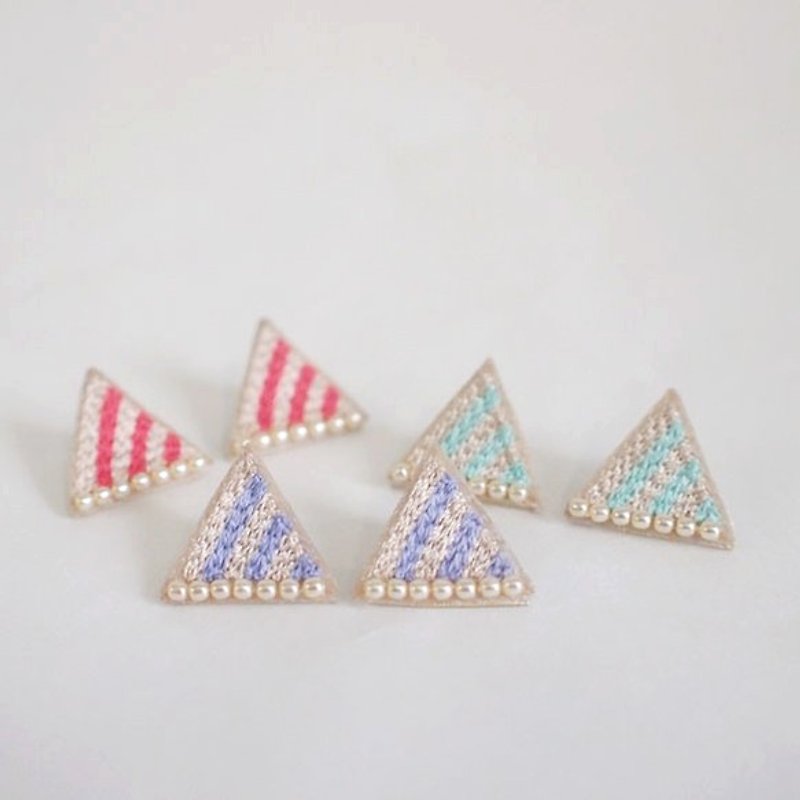clip on earrings"stripe triangle" - 耳环/耳夹 - 绣线 粉红色