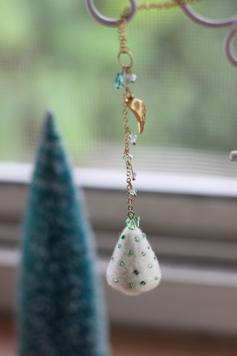 绿星星白色圣诞树项链 圣诞节送礼 交换礼物 最佳选择 目前有现货 可直接下标 - 项链 - 羊毛 白色