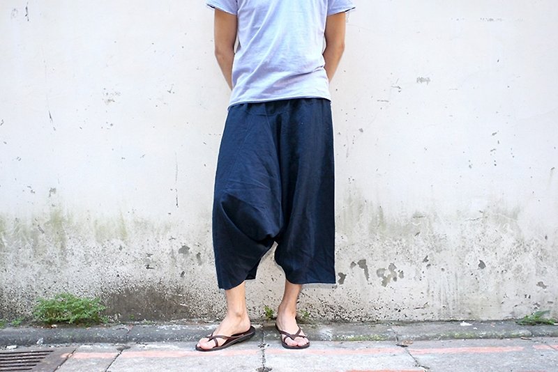 OMAKE 栗僳族后口袋九分裤（丈青、米色）(剩米色) - 男士长裤 - 棉．麻 蓝色