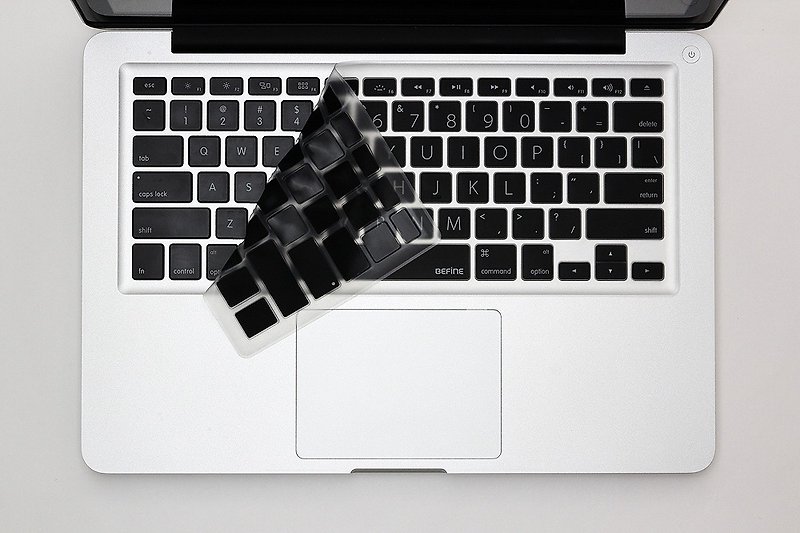 BEFINE MacBook Pro 13/15/17专用键盘保护膜(KUSO英文Lion版) 黑底白字(8809305221255) 此版无注音 - 电脑配件 - 其他材质 黑色