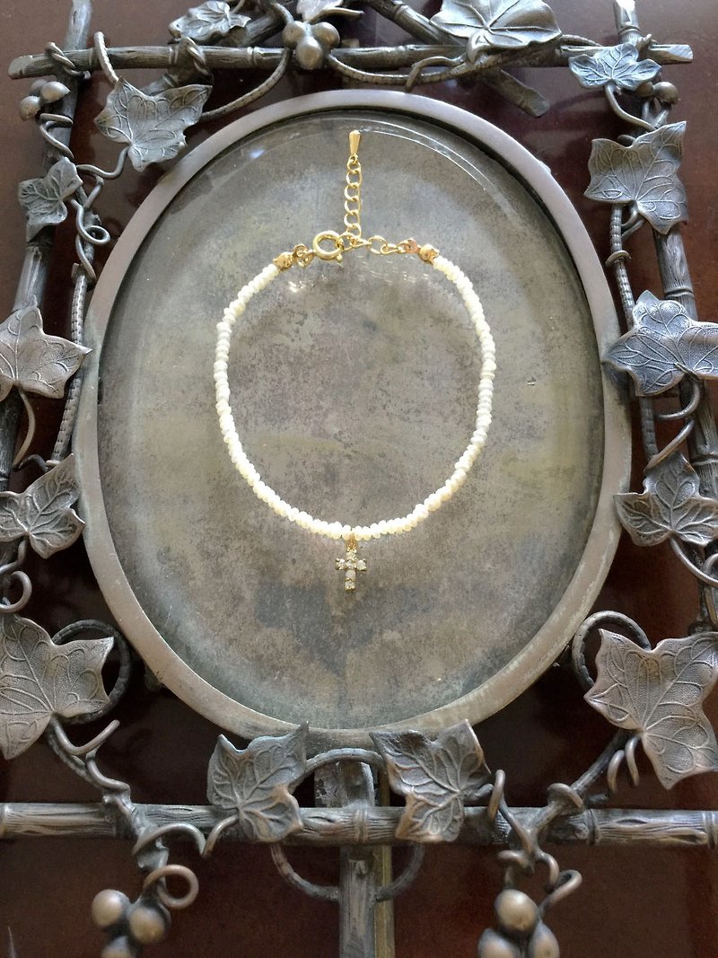 Minertés十字架锆石.米粒珍珠.黄铜手链 - 手链/手环 - 宝石 白色