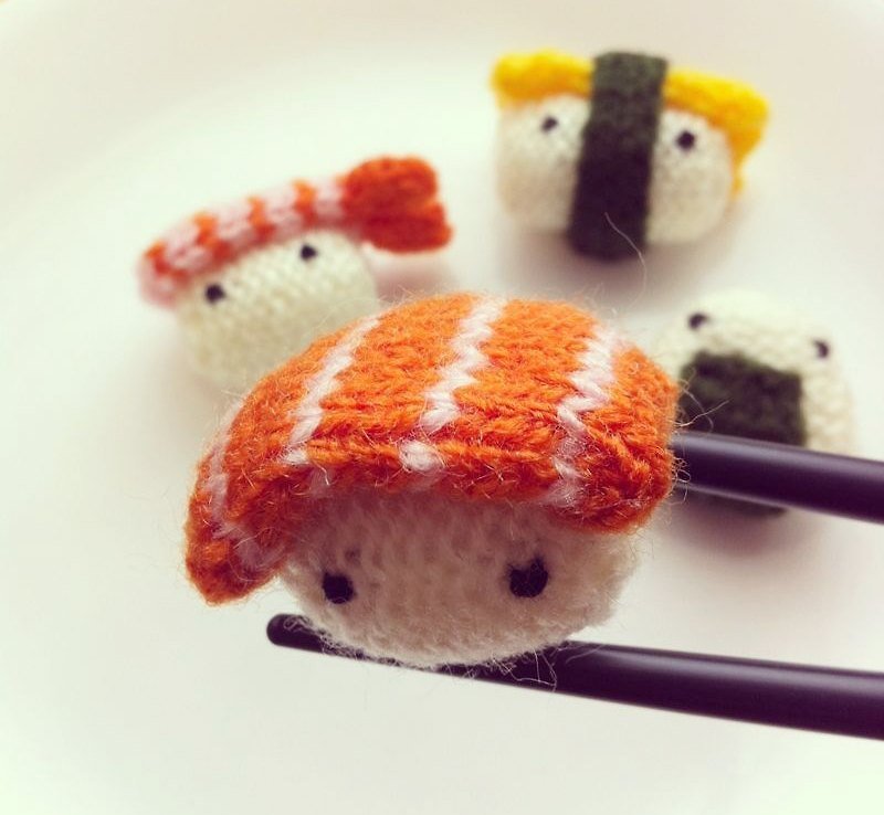 手织娃娃 ☌ 鲑鱼寿司小磁铁 - 冰箱贴/磁贴 - 其他材质 橘色