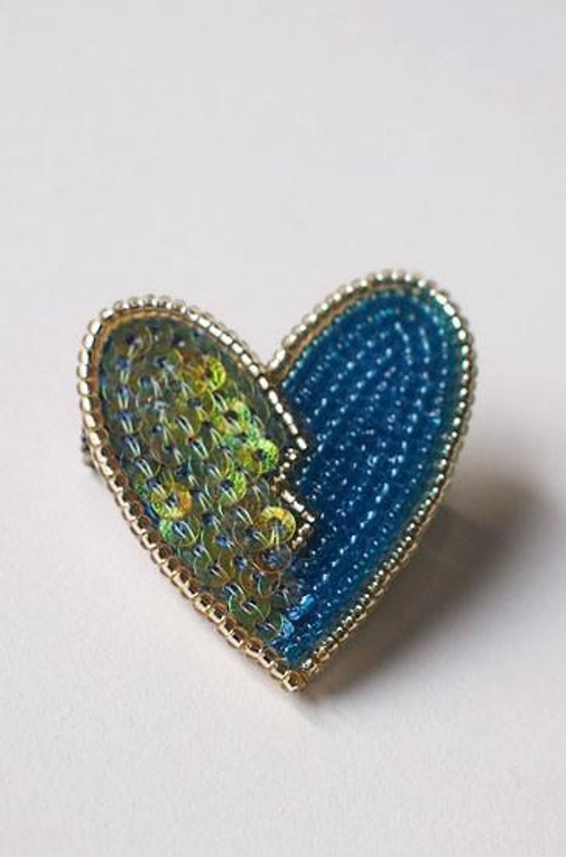 heart brooch blue - 胸针 - 其他金属 蓝色